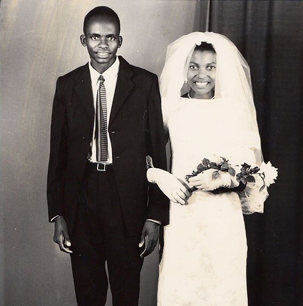 Dad & Mum on their wedding day in 1969